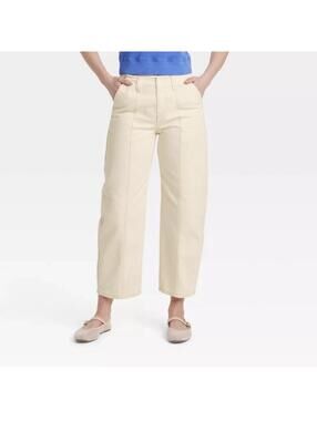 Universal Thread Off White Barrel Jean cropped size 6 NWT